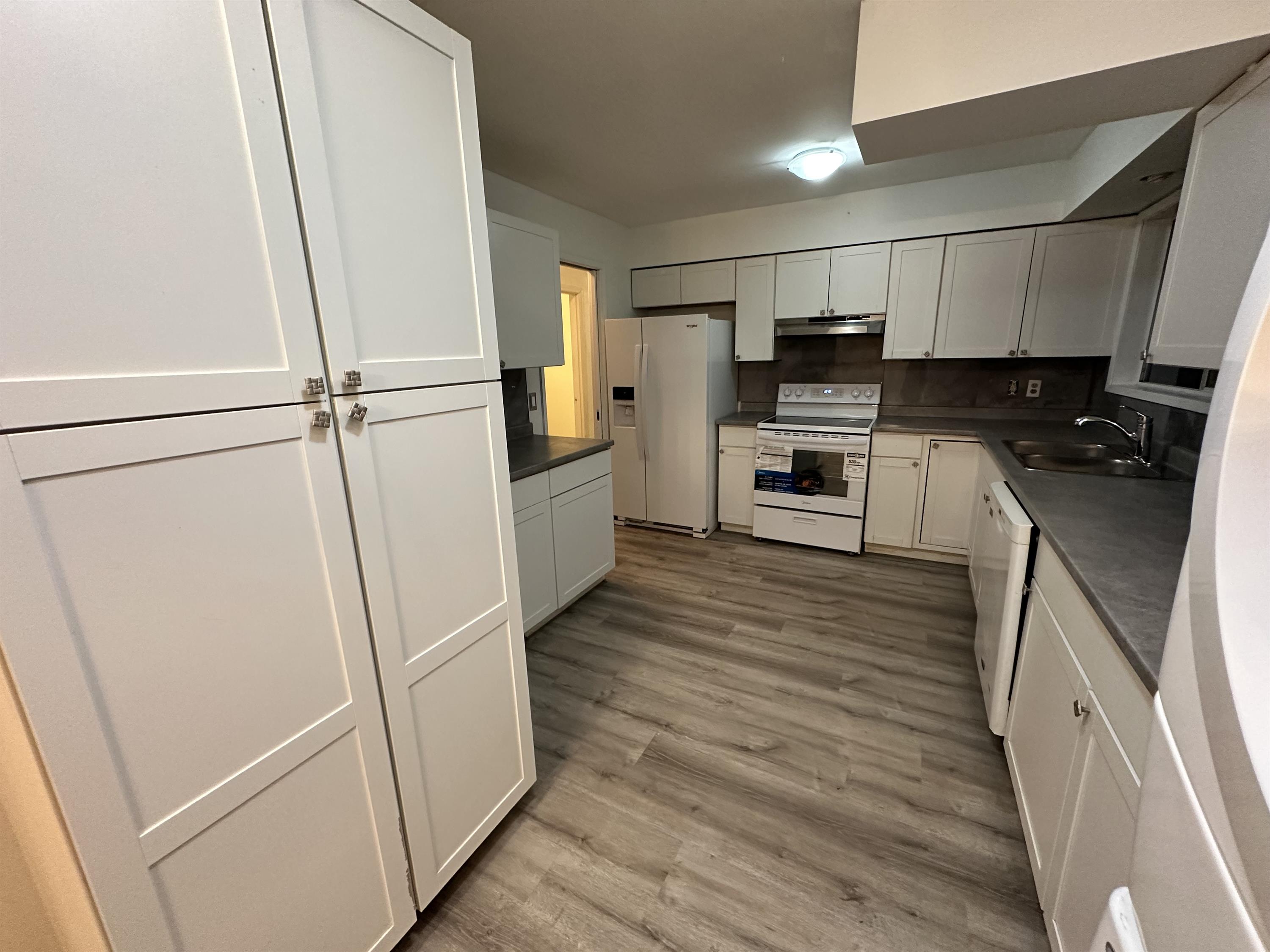Single Family for rent at 31916 Coral Avenue, Upper in Abbotsford, BC photo 4