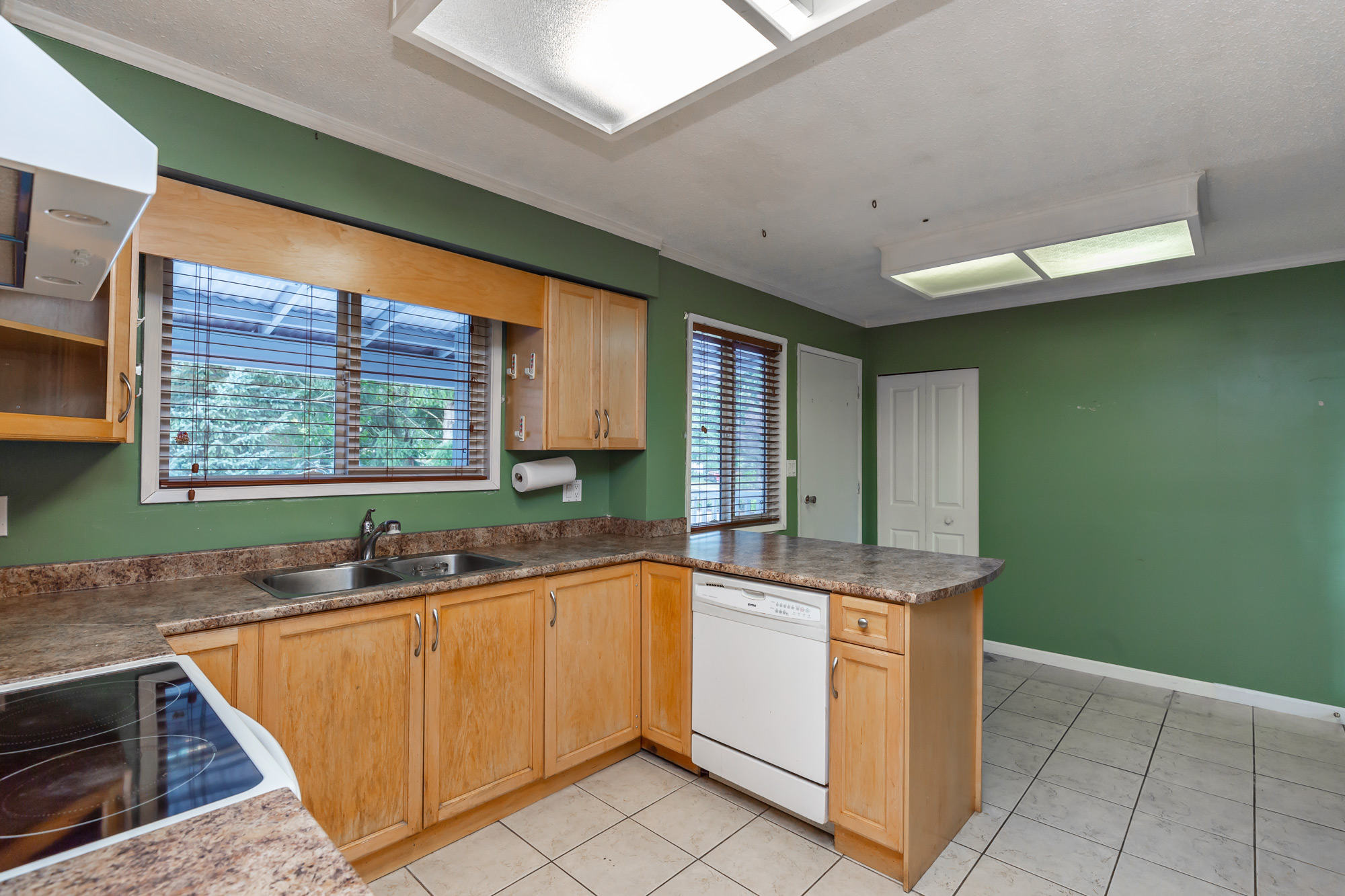 Single Family for rent at 2086 Majestic Crescent, Upper in Abbotsford, BC photo 20
