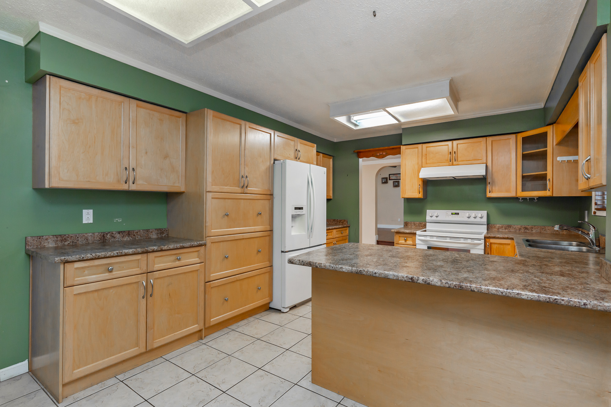 Single Family for rent at 2086 Majestic Crescent, Upper in Abbotsford, BC photo 28