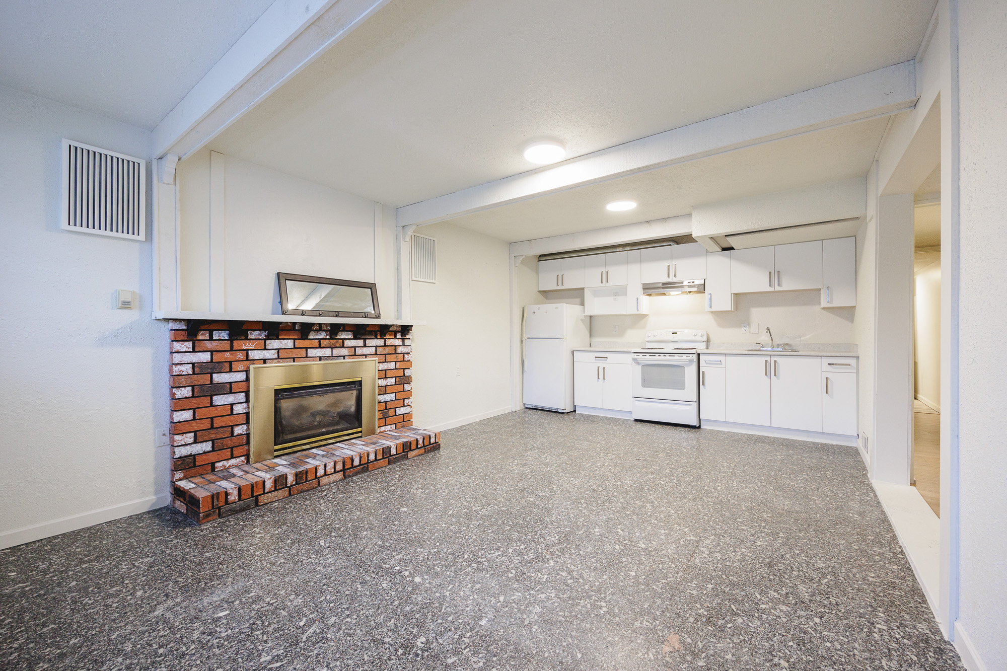 15398 28 Avenue - Basement, Basement photo 2