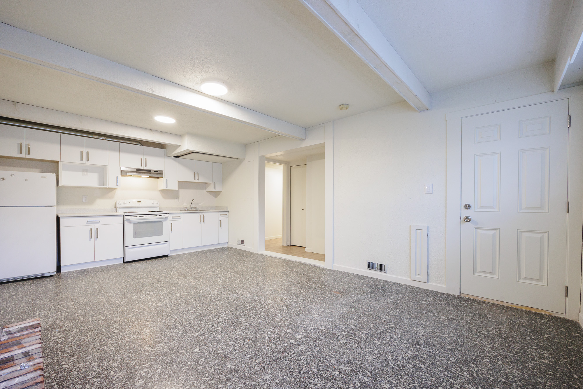 15398 28 Avenue - Basement, Basement photo 3