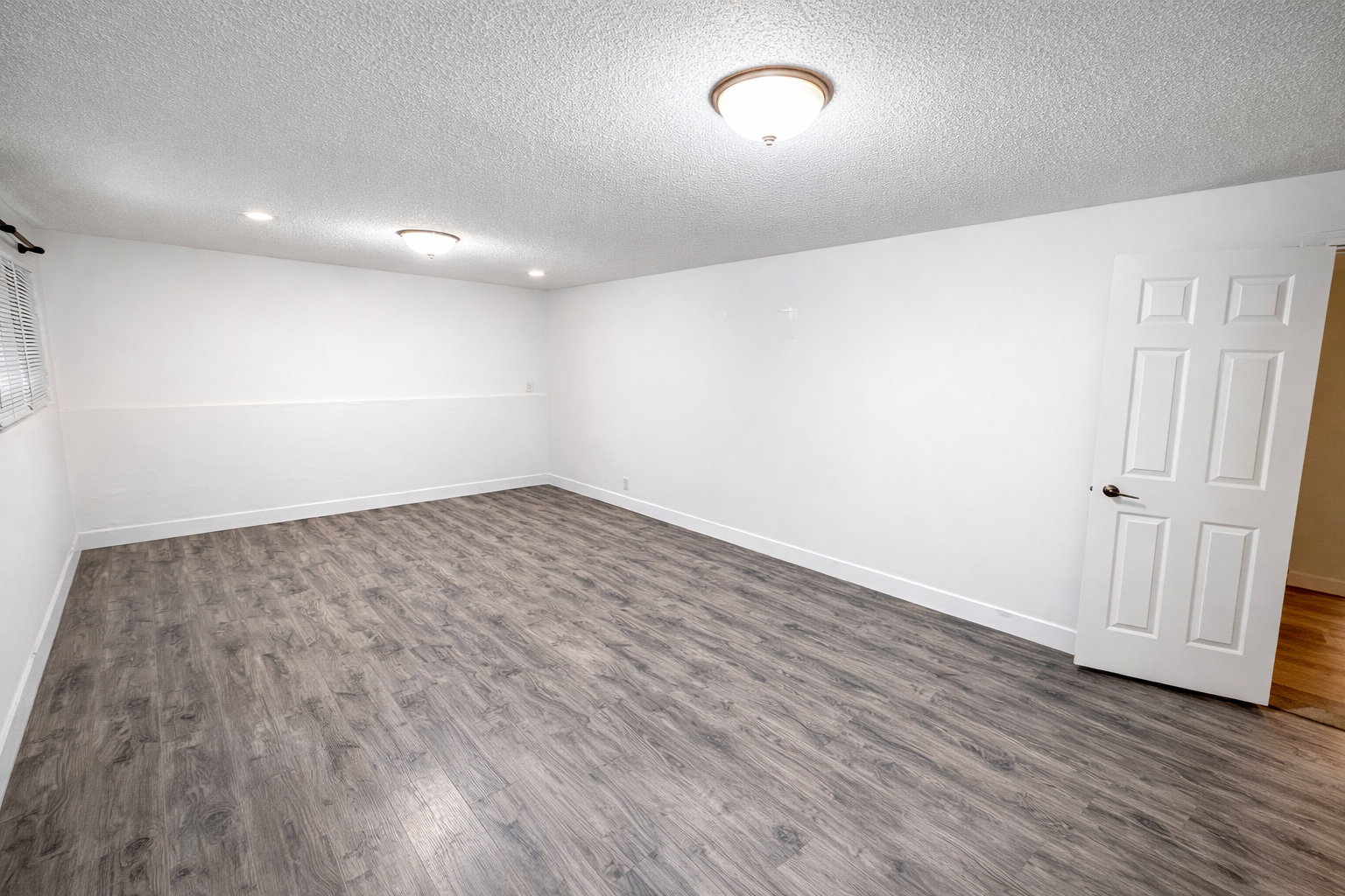 Single Family for rent at 32438 Hillcrest Avenue, Basement in Abbotsford, BC