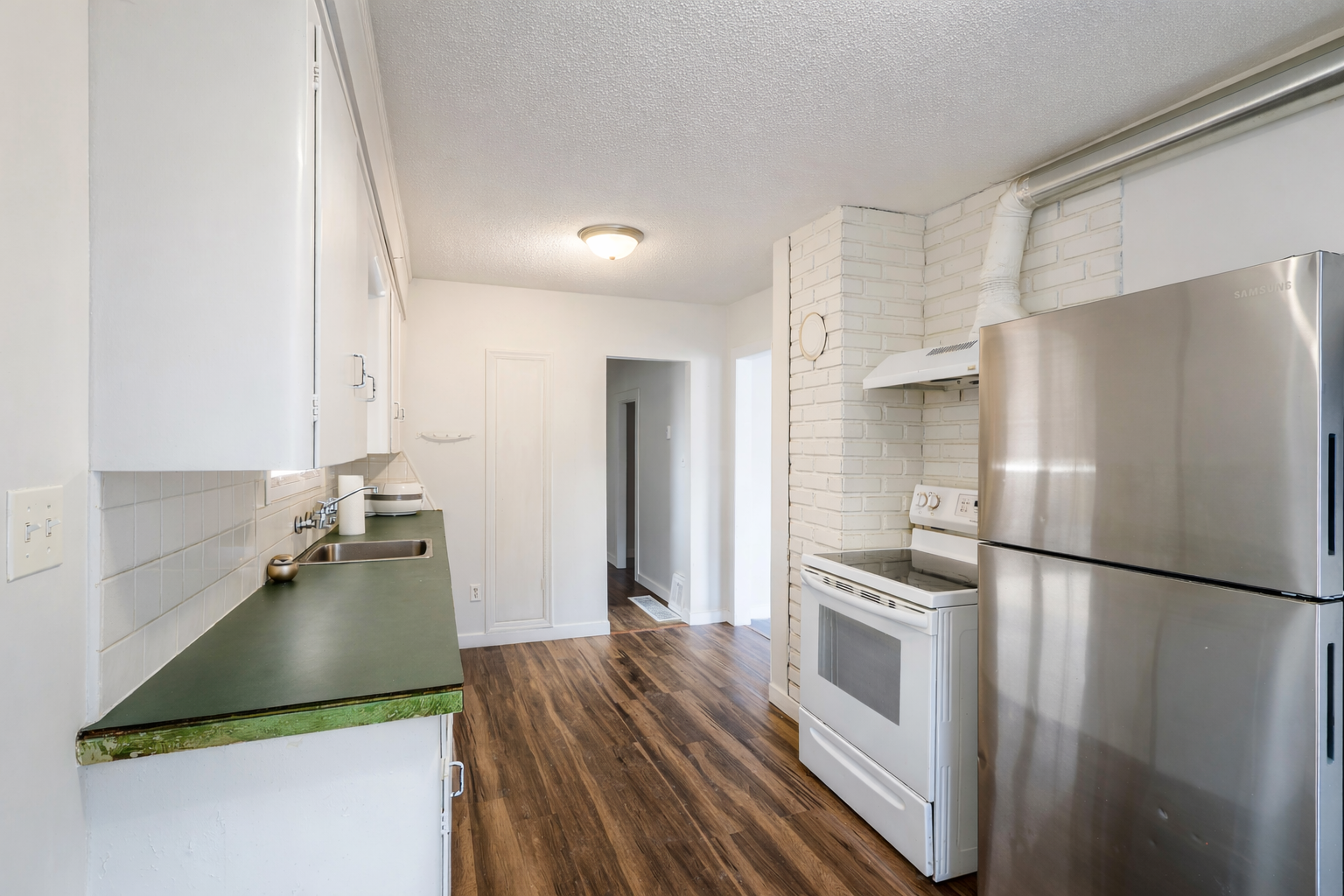 1408 Clearbrook Road, Main photo 5