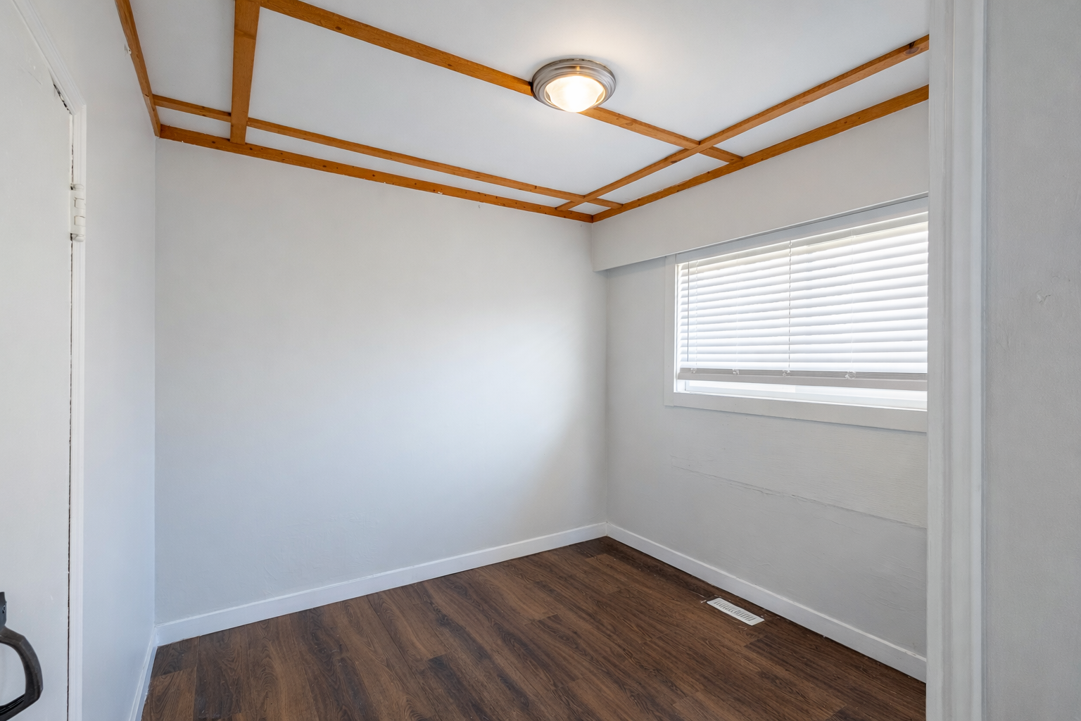 1408 Clearbrook Road, Main photo 7