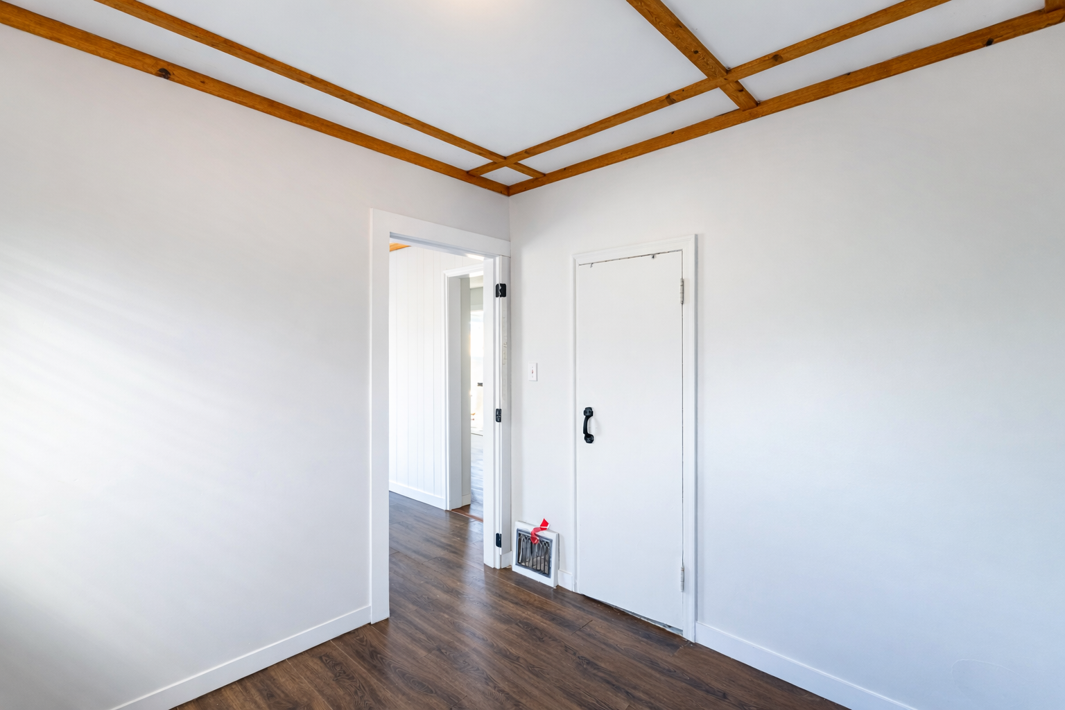 1408 Clearbrook Road, Main photo 8