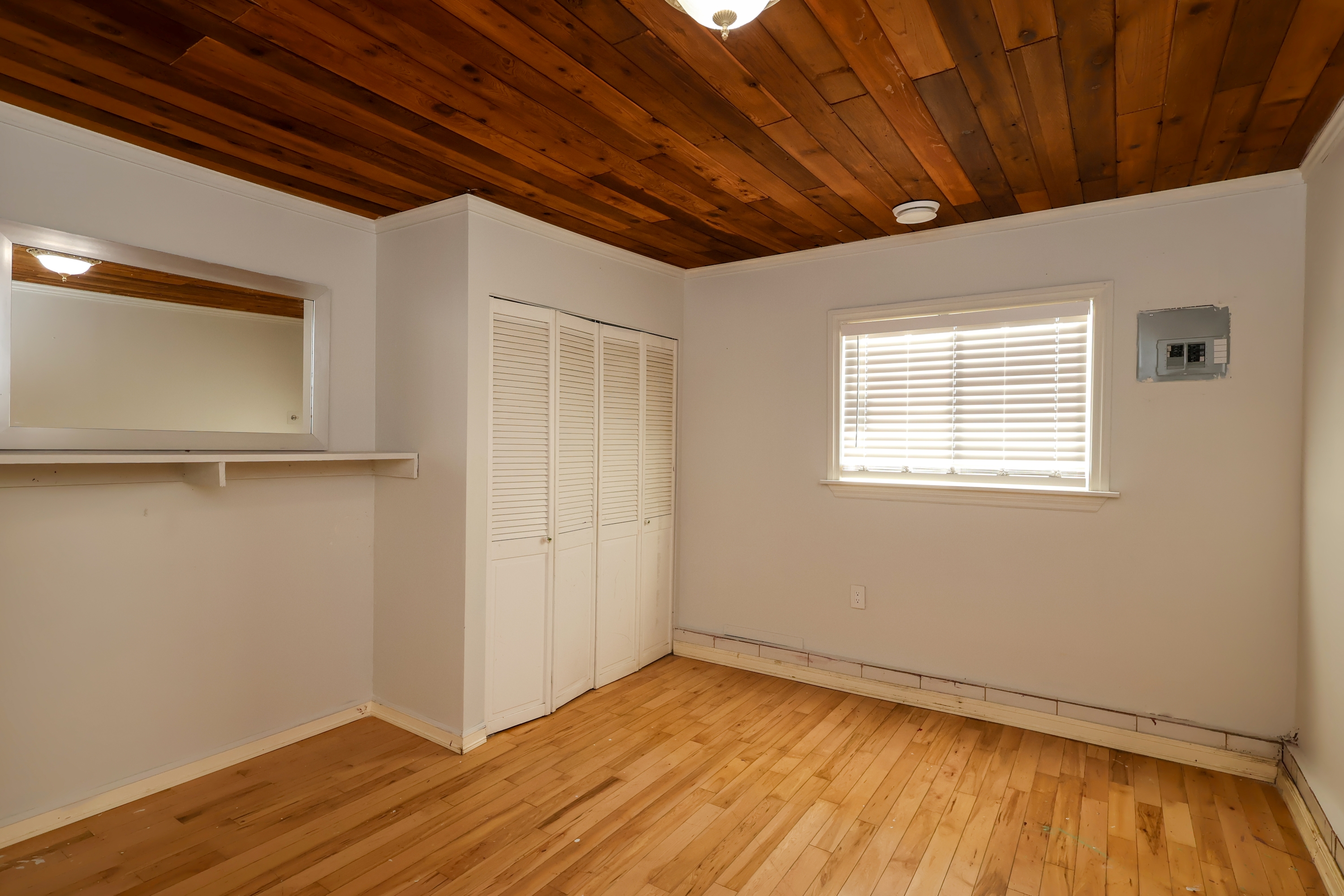 1408 Clearbrook Road, B photo 13