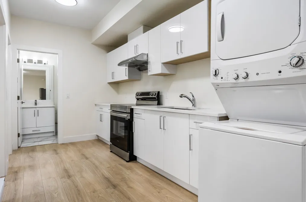 8585 Forest Gate Drive, Lower photo 3