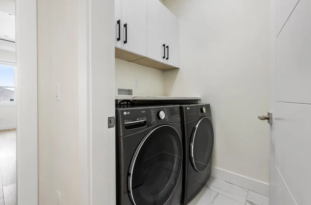 8585 Forest Gate Drive, Lower photo 8