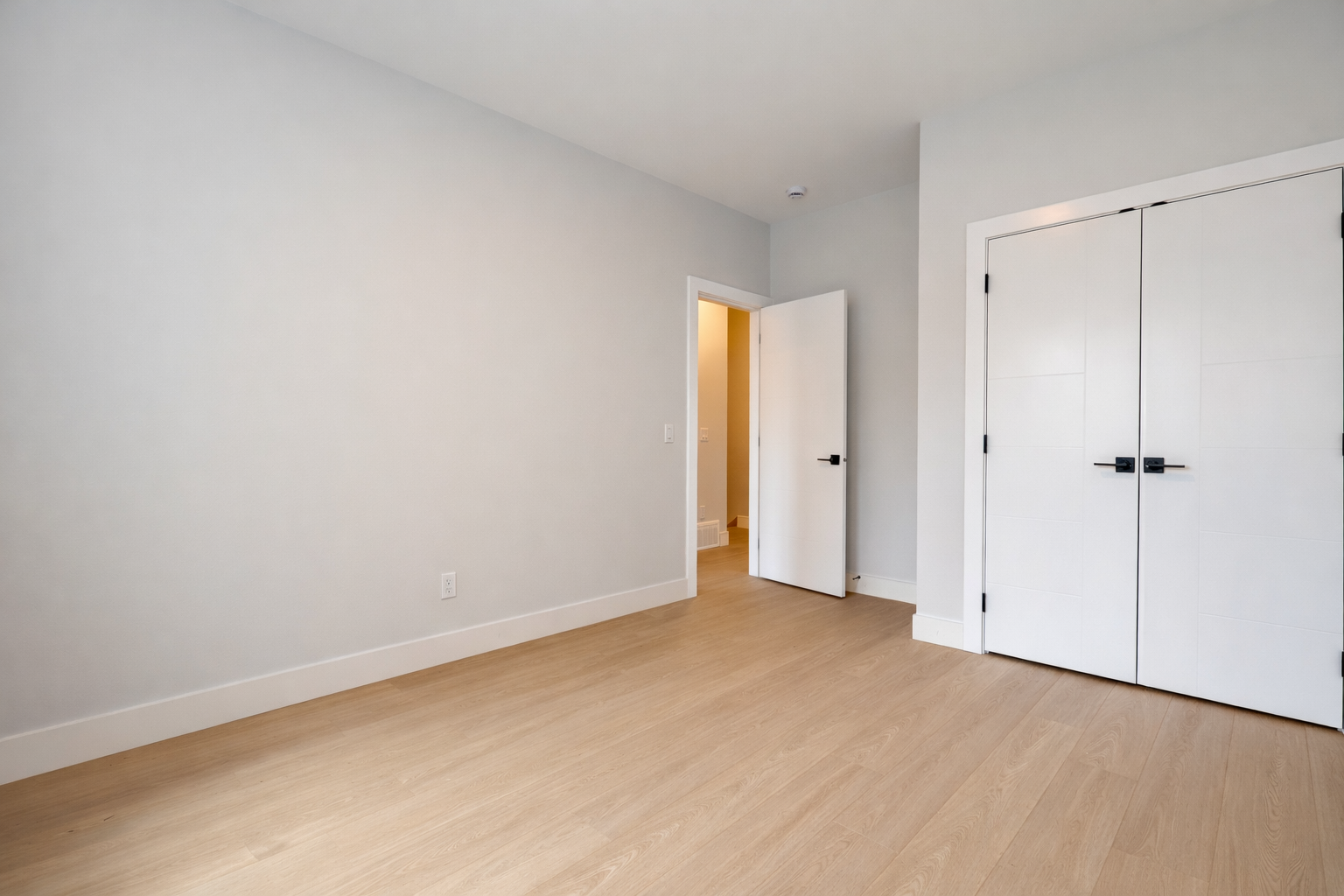 Single Family for rent at 33918 Marshall Road, 4 in Abbotsford, BC photo 6