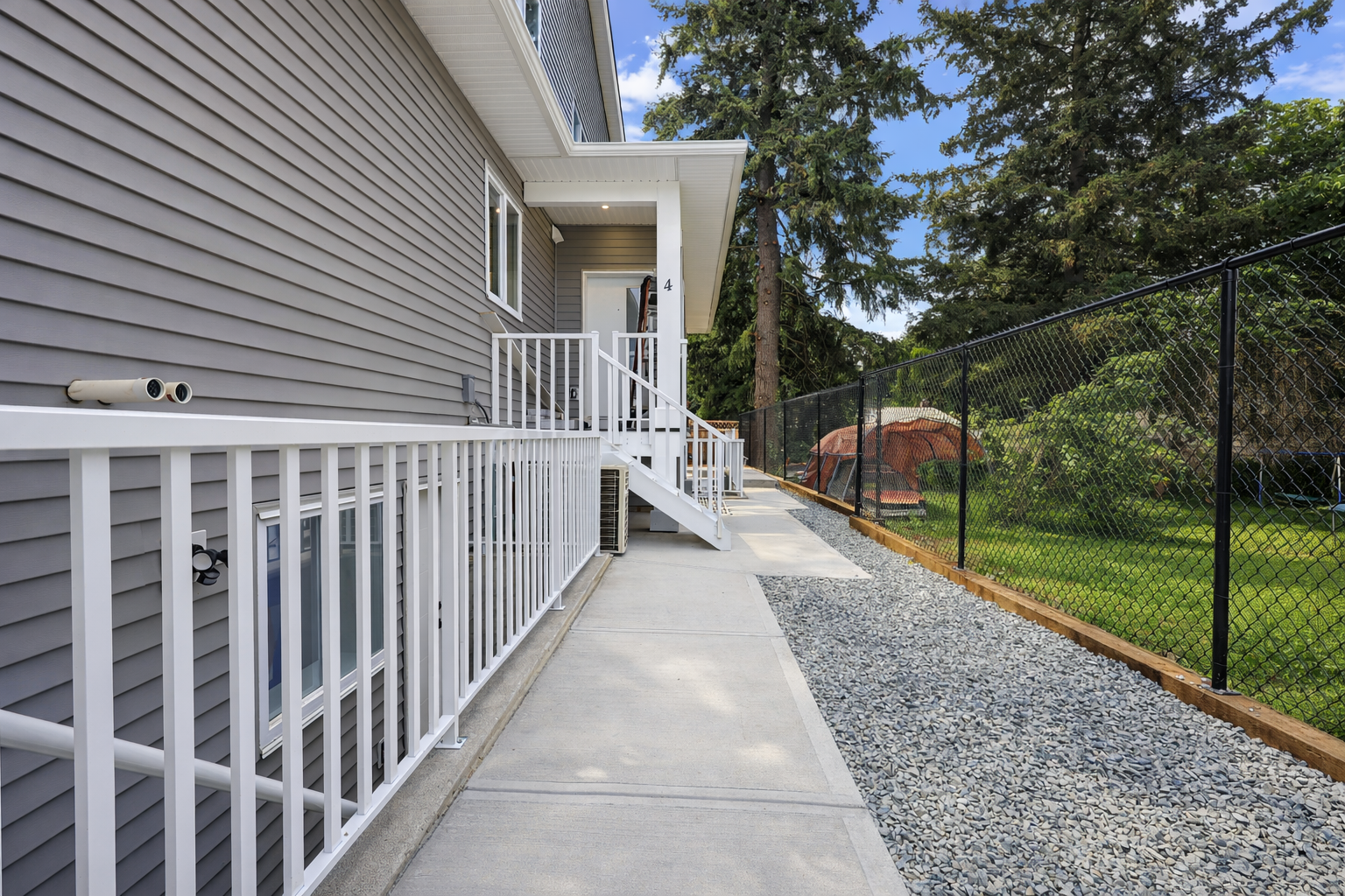 Single Family for rent at 33918 Marshall Road, 4 in Abbotsford, BC photo 10