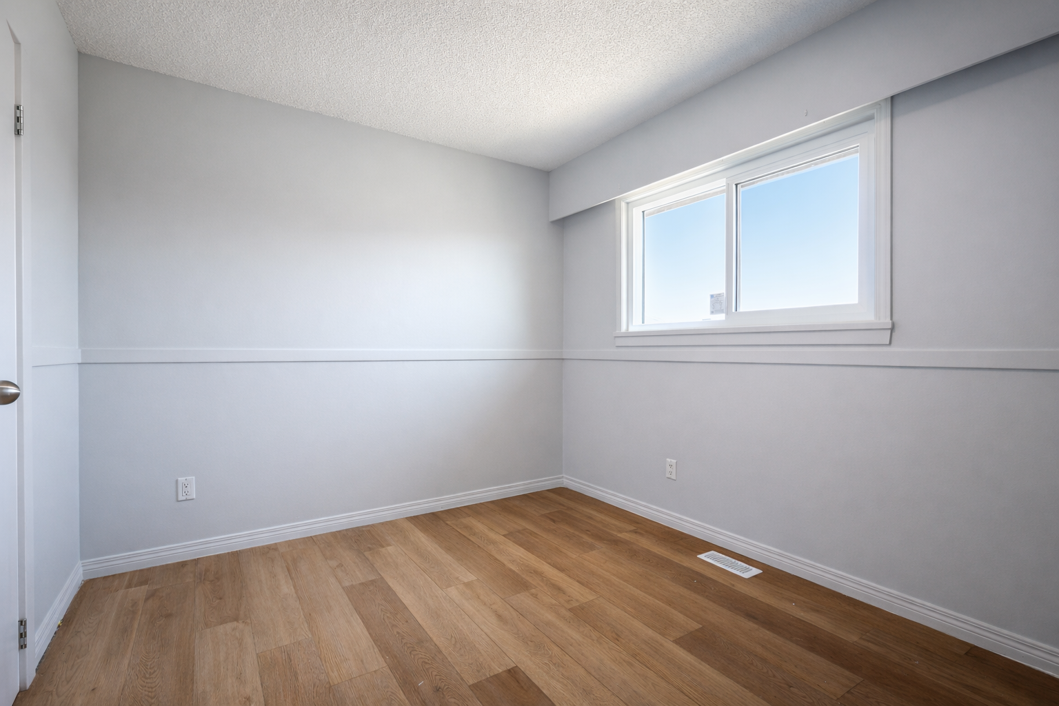 Single Family for rent at 33123 6 Avenue, Upper in Mission, BC photo 11