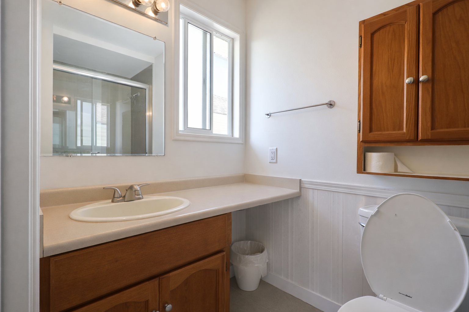 Single Family for rent at 32654 Nootka Close, Upper in Abbotsford, BC photo 13