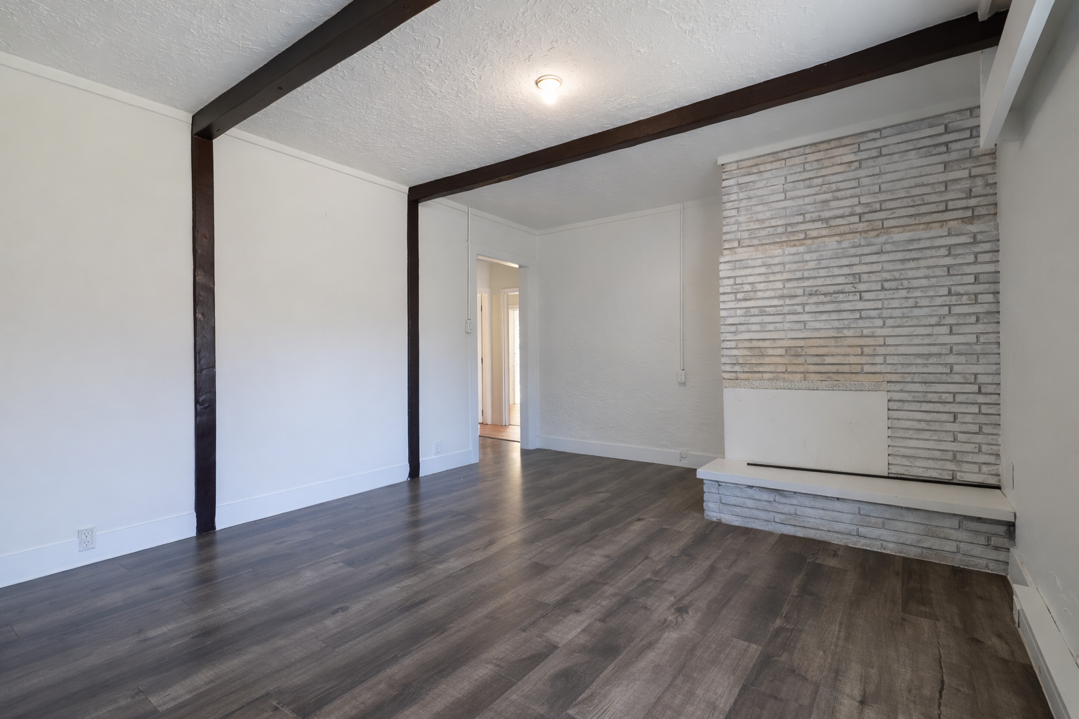 Single Family for rent at 9969 138A Street, Whole House in Surrey, BC photo 5