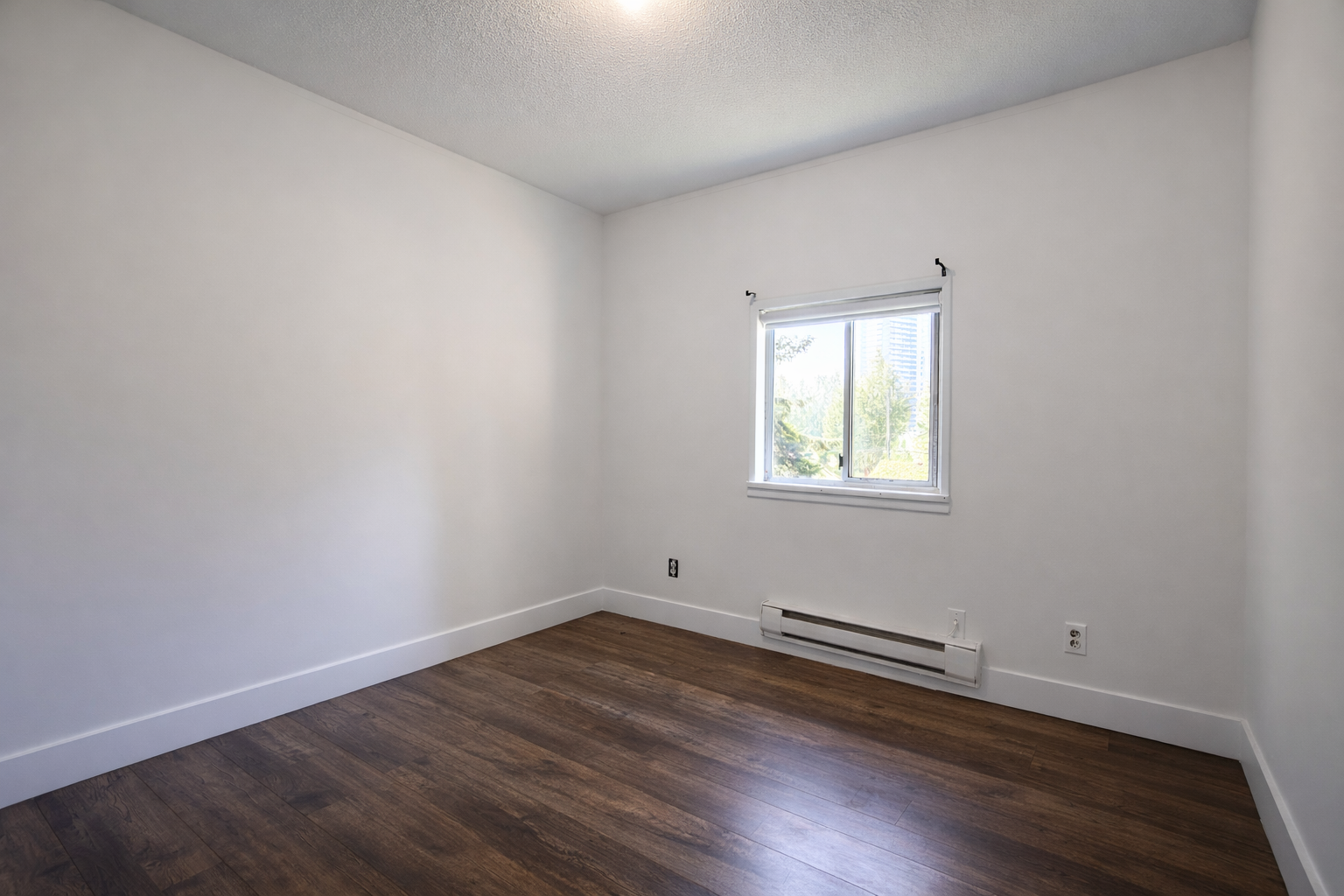 Single Family for rent at 9969 138A Street, Whole House in Surrey, BC photo 9