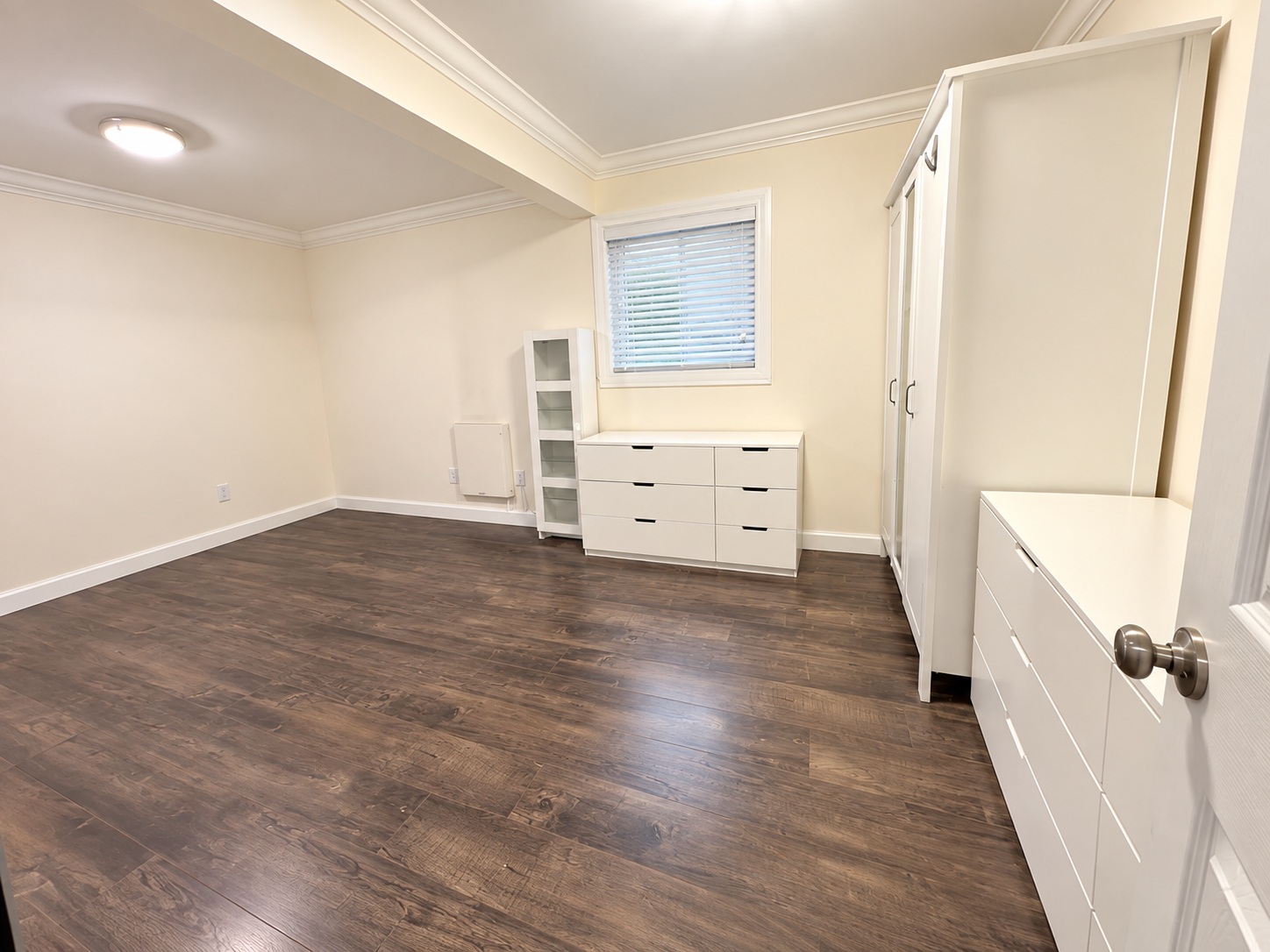 Single Family for rent at 6071 Number 6 Road - Lower 3 bed, Lower 3 bed in Richmond, BC photo 7