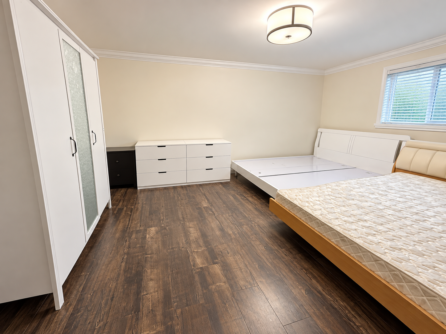 Single Family for rent at 6071 Number 6 Road - Lower 3 bed, Lower 3 bed in Richmond, BC photo 8